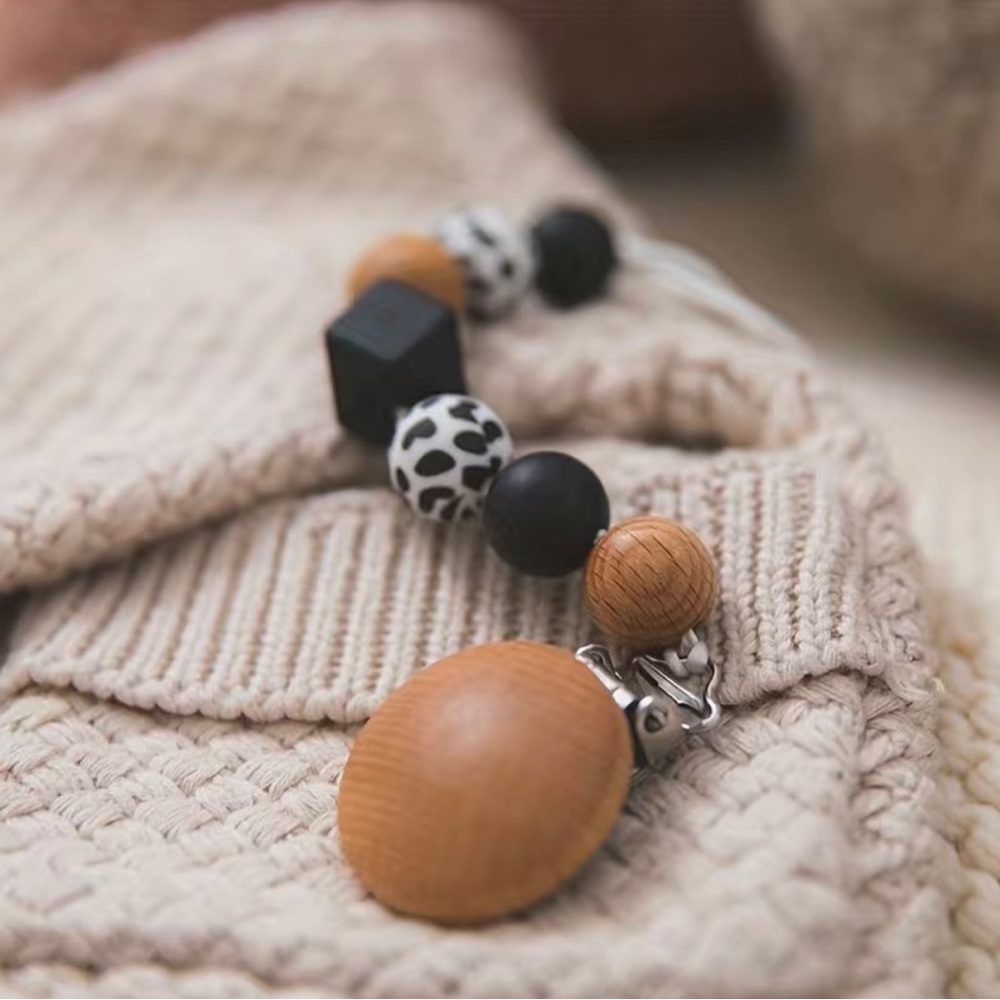 Wood Paci clip